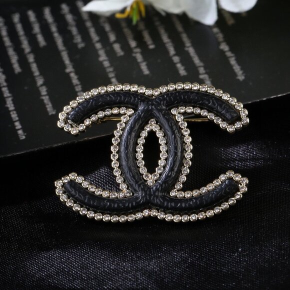 Chanel brooch - Picture 5 of 5